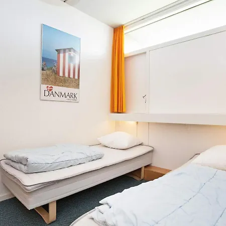 Apartment Xxv *